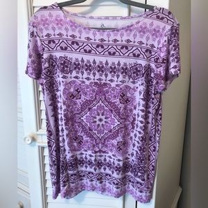 🟣 Dress Barn, shades of lavender and plum short sleeve top